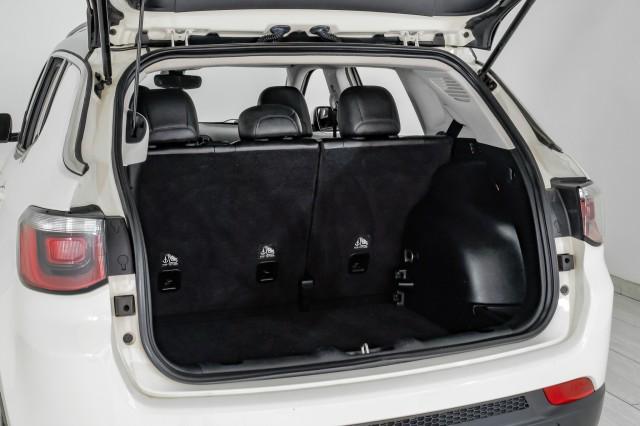 Photo of 2017 White Clearcoat Jeep New Compass