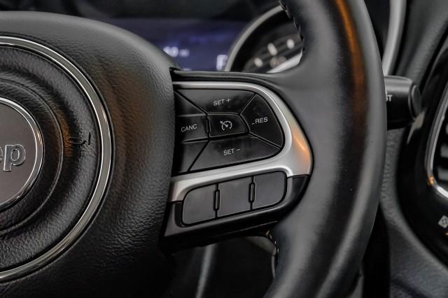 Photo of 2017 White Clearcoat Jeep New Compass