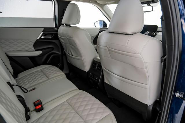Photo of 2023 Cosmic Blue Metallic Mitsubishi Outlander