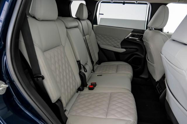 Photo of 2023 Cosmic Blue Metallic Mitsubishi Outlander