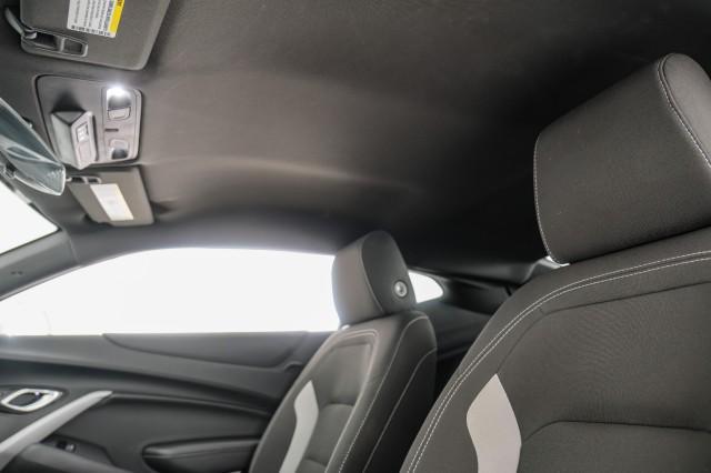 Photo of 2020 Summit White Chevrolet Camaro