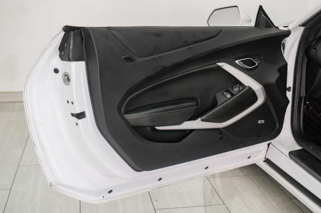 Photo of 2020 Summit White Chevrolet Camaro