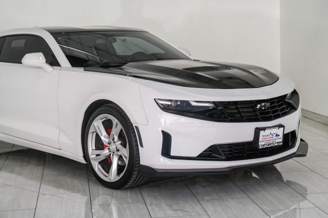 Photo of 2020 Summit White Chevrolet Camaro