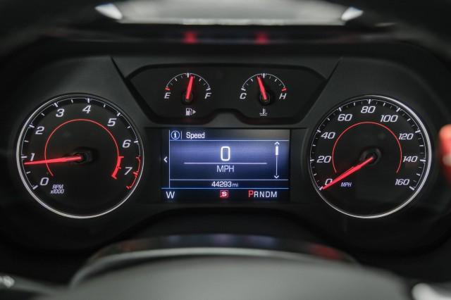 Photo of 2020 Summit White Chevrolet Camaro