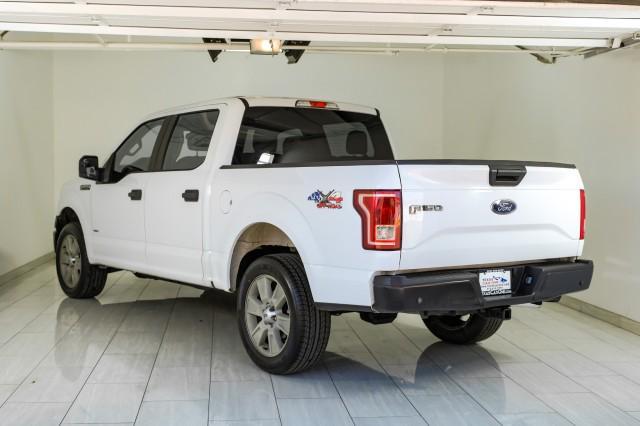Photo of 2017 Oxford White Ford F-150