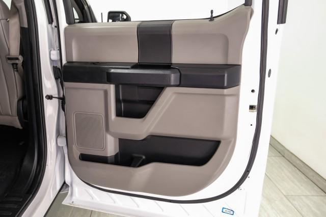 Photo of 2017 Oxford White Ford F-150