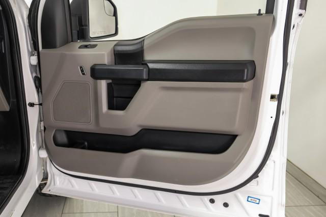 Photo of 2017 Oxford White Ford F-150