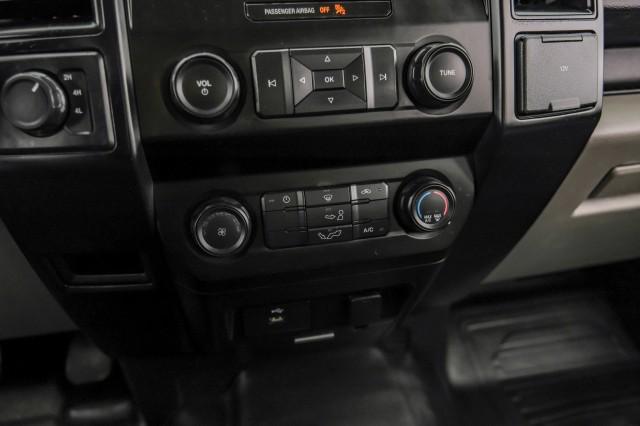 Photo of 2017 Oxford White Ford F-150