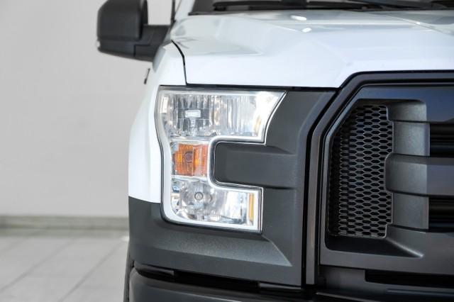 Photo of 2017 Oxford White Ford F-150