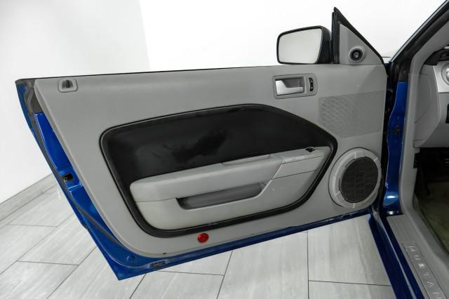 Photo of 2007 Vista Blue Metallic Ford Mustang
