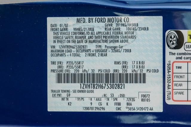 Photo of 2007 Vista Blue Metallic Ford Mustang