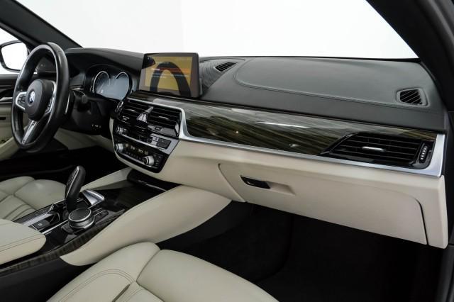 Photo of 2018 Dark Graphite Metallic BMW 540
