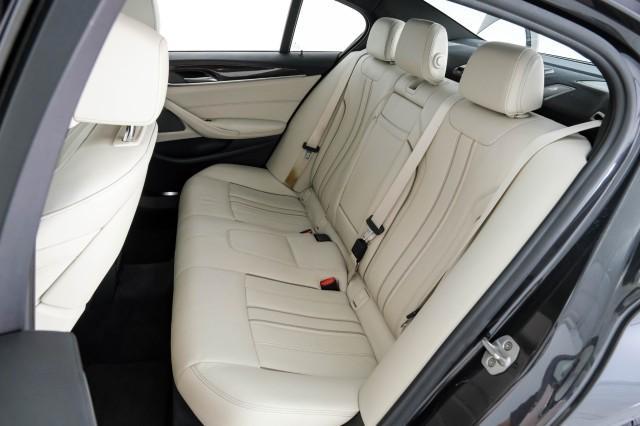 Photo of 2018 Dark Graphite Metallic BMW 540