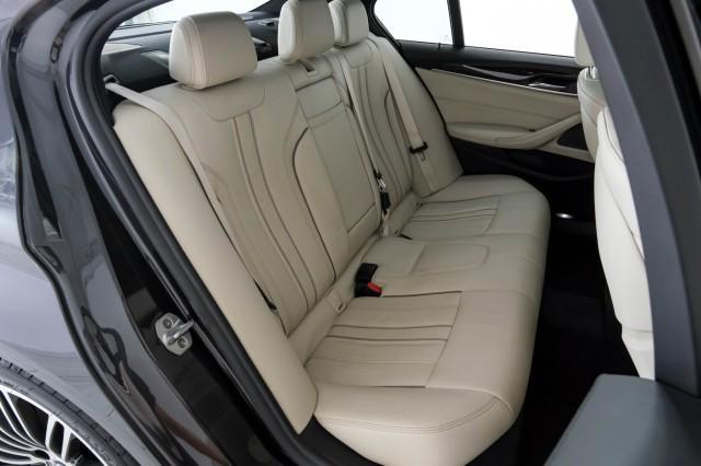 Photo of 2018 Dark Graphite Metallic BMW 540