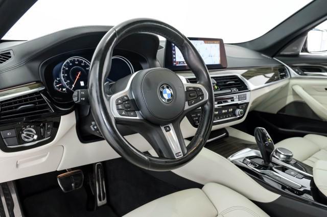 Photo of 2018 Dark Graphite Metallic BMW 540