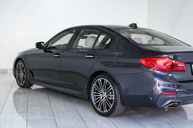 Photo of 2018 Dark Graphite Metallic BMW 540