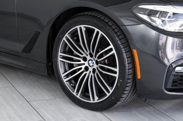 Photo of 2018 Dark Graphite Metallic BMW 540