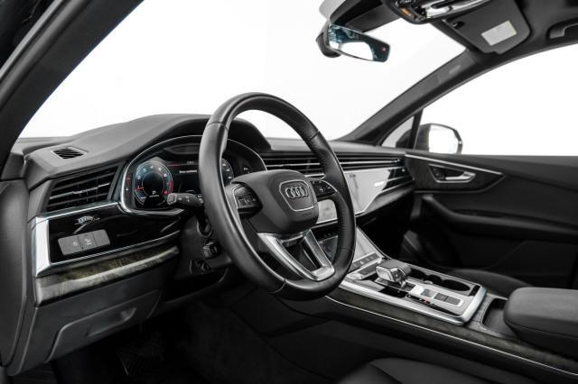 Photo of 2020 Night Black Audi Q7