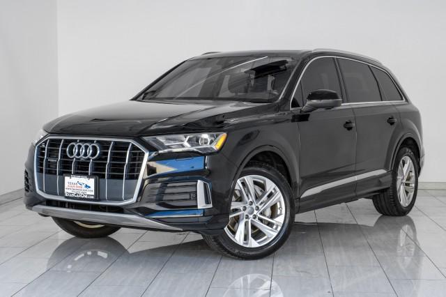 Photo of 2020 Night Black Audi Q7