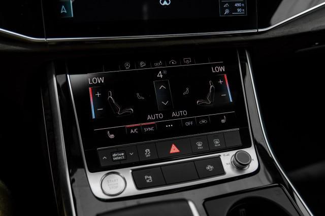 Photo of 2020 Night Black Audi Q7
