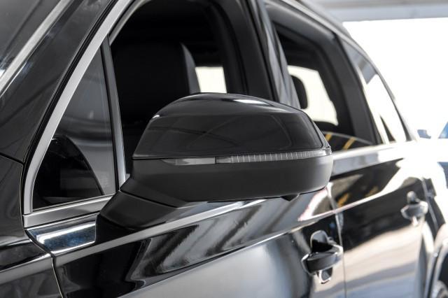 Photo of 2020 Night Black Audi Q7