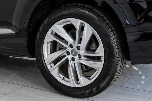 Photo of 2020 Night Black Audi Q7