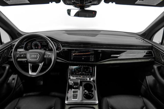Photo of 2020 Night Black Audi Q7