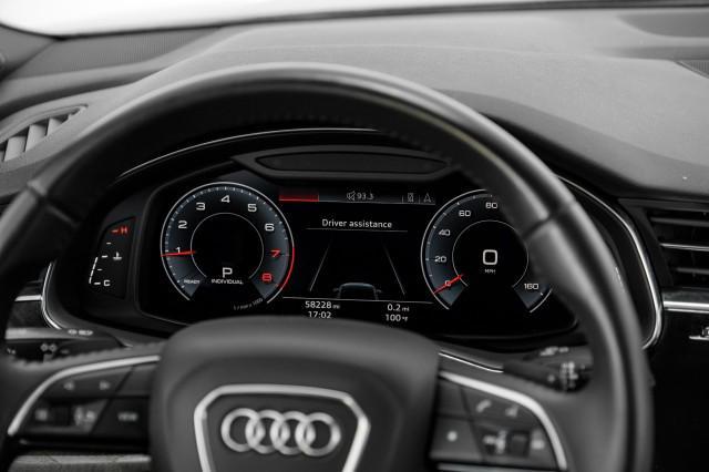 Photo of 2020 Night Black Audi Q7