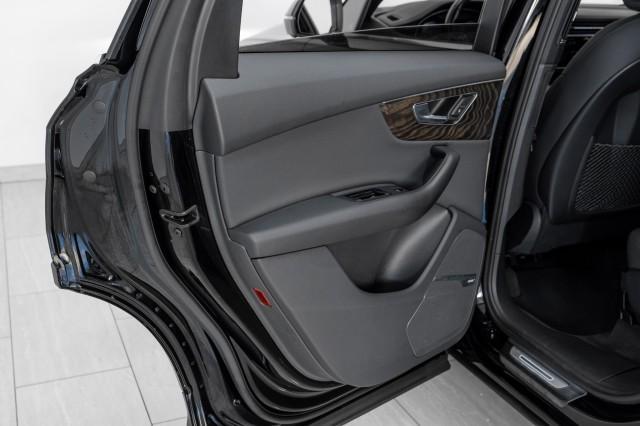 Photo of 2020 Night Black Audi Q7