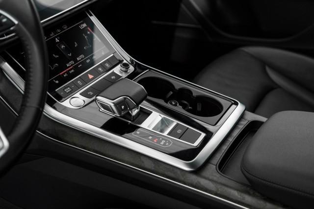 Photo of 2020 Night Black Audi Q7