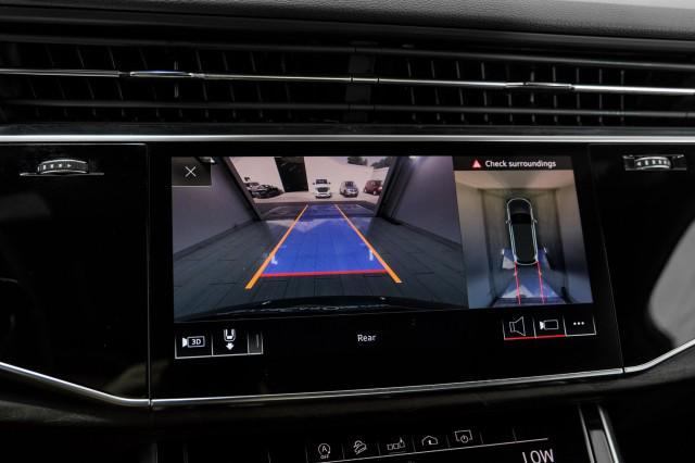 Photo of 2020 Night Black Audi Q7