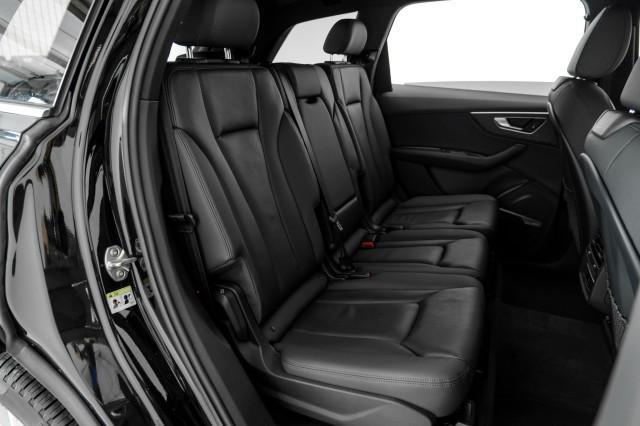 Photo of 2020 Night Black Audi Q7