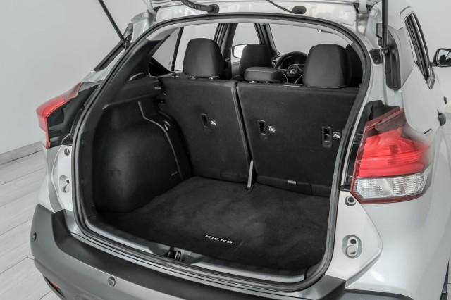 Photo of 2020 Brilliant Silver Metallic Nissan Kicks