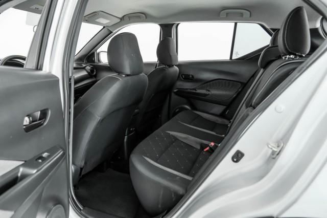 Photo of 2020 Brilliant Silver Metallic Nissan Kicks