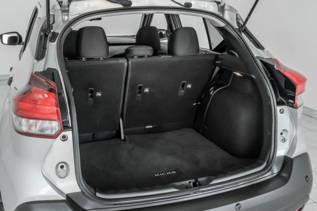 Photo of 2020 Brilliant Silver Metallic Nissan Kicks