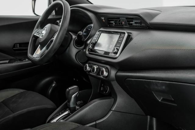 Photo of 2020 Brilliant Silver Metallic Nissan Kicks