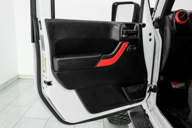 Photo of 2017 Bright White Clearcoat Jeep Wrangler