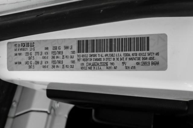 Photo of 2017 Bright White Clearcoat Jeep Wrangler