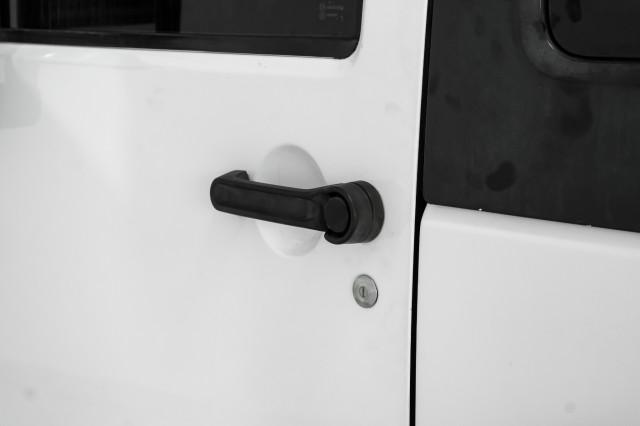 Photo of 2017 Bright White Clearcoat Jeep Wrangler
