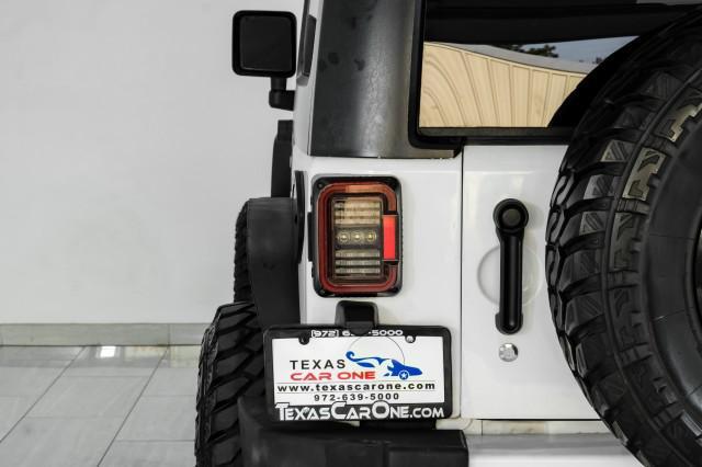 Photo of 2017 Bright White Clearcoat Jeep Wrangler