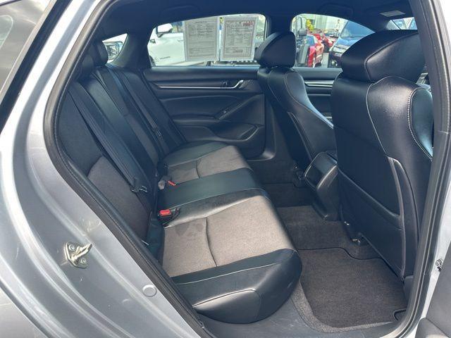 Photo of 2018 Lunar Silver Metallic Honda Accord