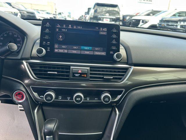 Photo of 2018 Lunar Silver Metallic Honda Accord