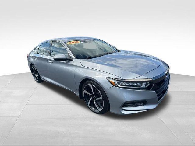 Photo of 2018 Lunar Silver Metallic Honda Accord