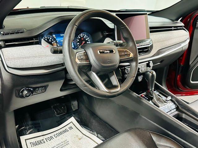 Photo of 2023 Redline Pearlcoat Jeep Compass