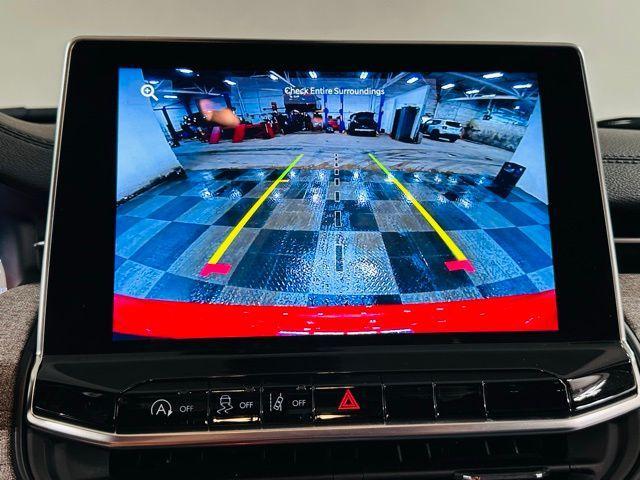 Photo of 2023 Redline Pearlcoat Jeep Compass