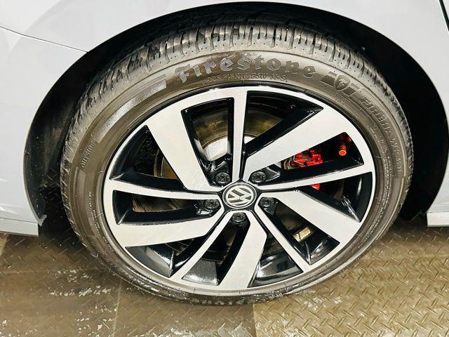 Photo of 2020 Pure Gray Volkswagen Jetta GLI