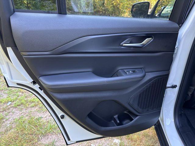 Photo of 2025 Bright White Clearcoat Jeep Grand Cherokee
