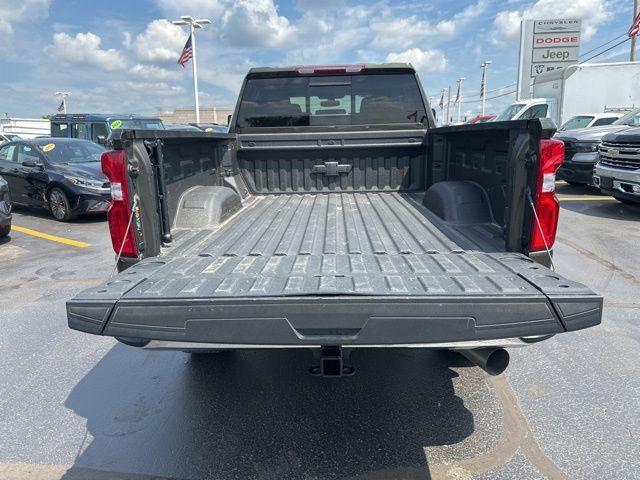 Photo of 2022 Greenstone Chevrolet Silverado 2500