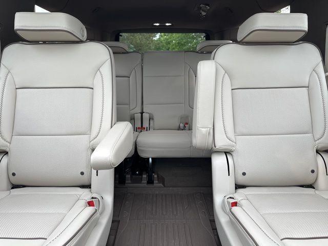 Photo of 2025 Onyx Black GMC Yukon XL