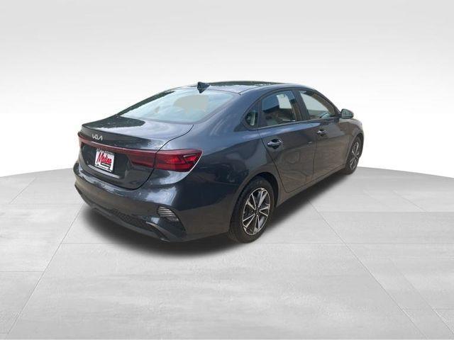 Photo of 2024 Gravity Gray Kia Forte